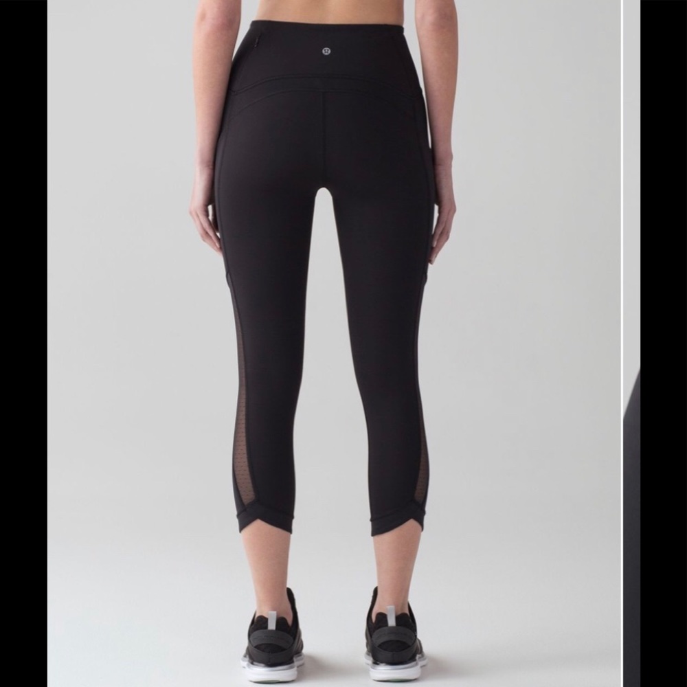 Lululemon Sole Training Crop Leggings